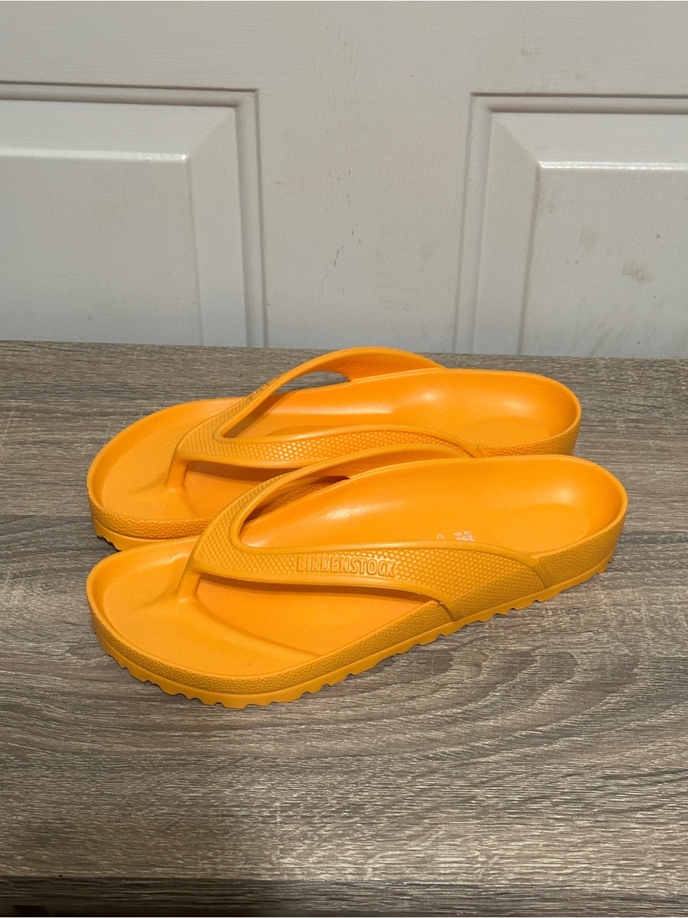 Birkenstock Honolulu Eva Flip Flop pool beach orange rubber sandals Sz 39/8.5